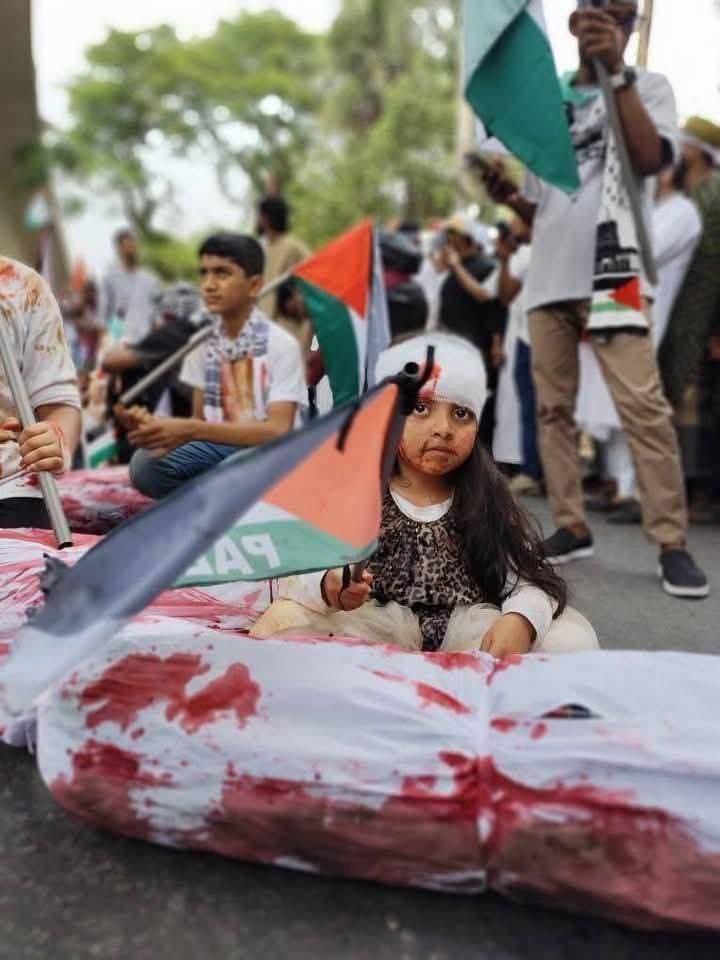 x_iii_m's tweet photo. #PalestineSolidarityMovementBangladesh #MarchForGaza https://t.co/S1yMr7X6tQ