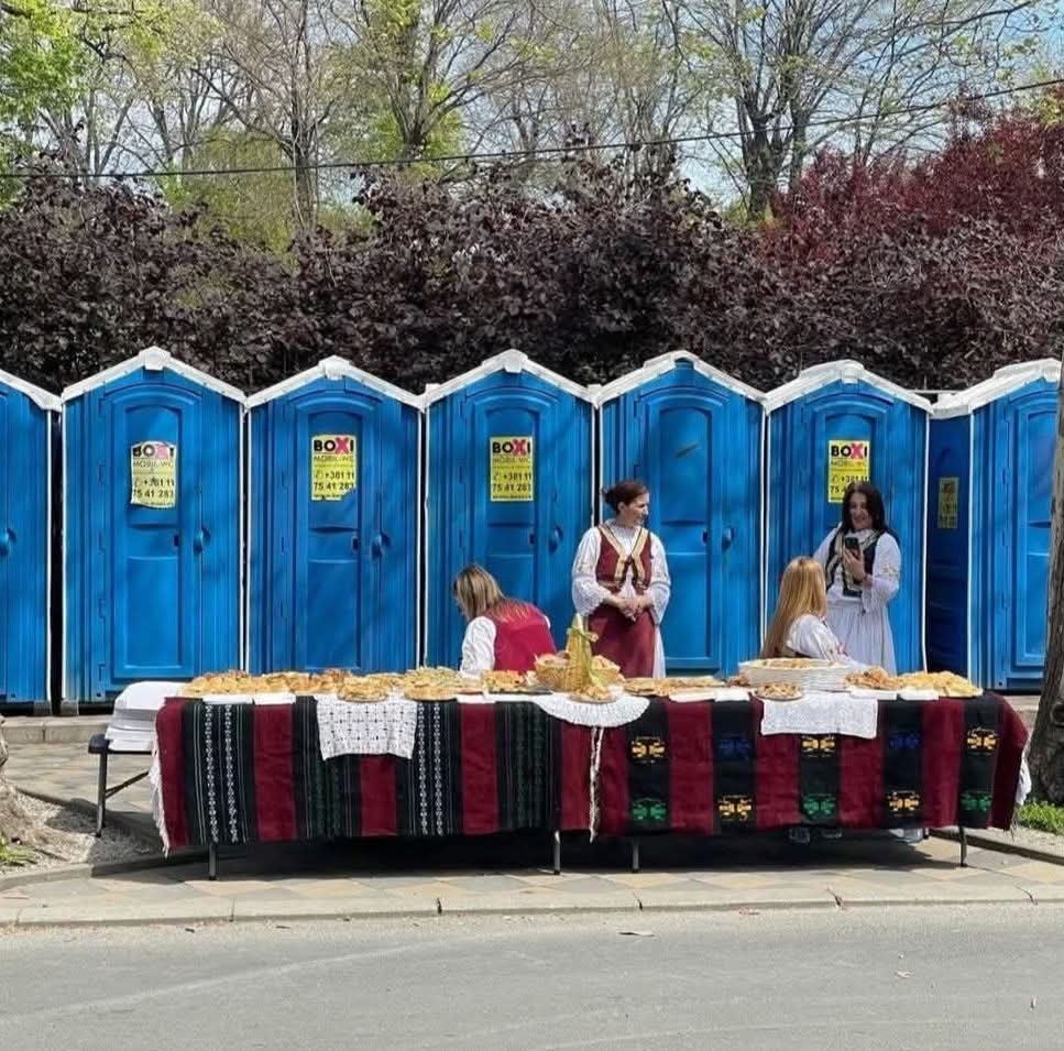 booknature7's tweet photo. Koliko kosta ovaj cirkus, precedniče najomiljeniji? https://t.co/tfBri3Kkew