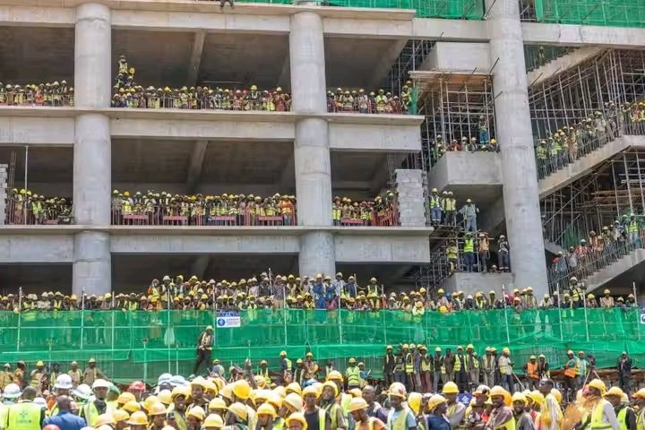 MatokeSammy's tweet photo. Workers at Talanta Stadium.
This is a huge number.
Wow! https://t.co/y1IlwXQ9Fi