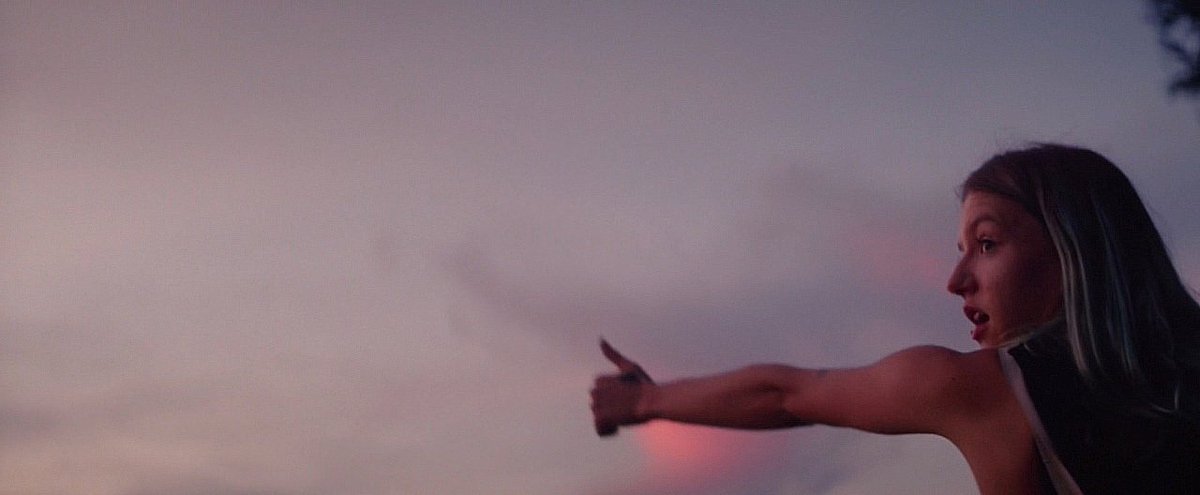 screenscaps's tweet image. the florida project  (2017) dir. sean baker