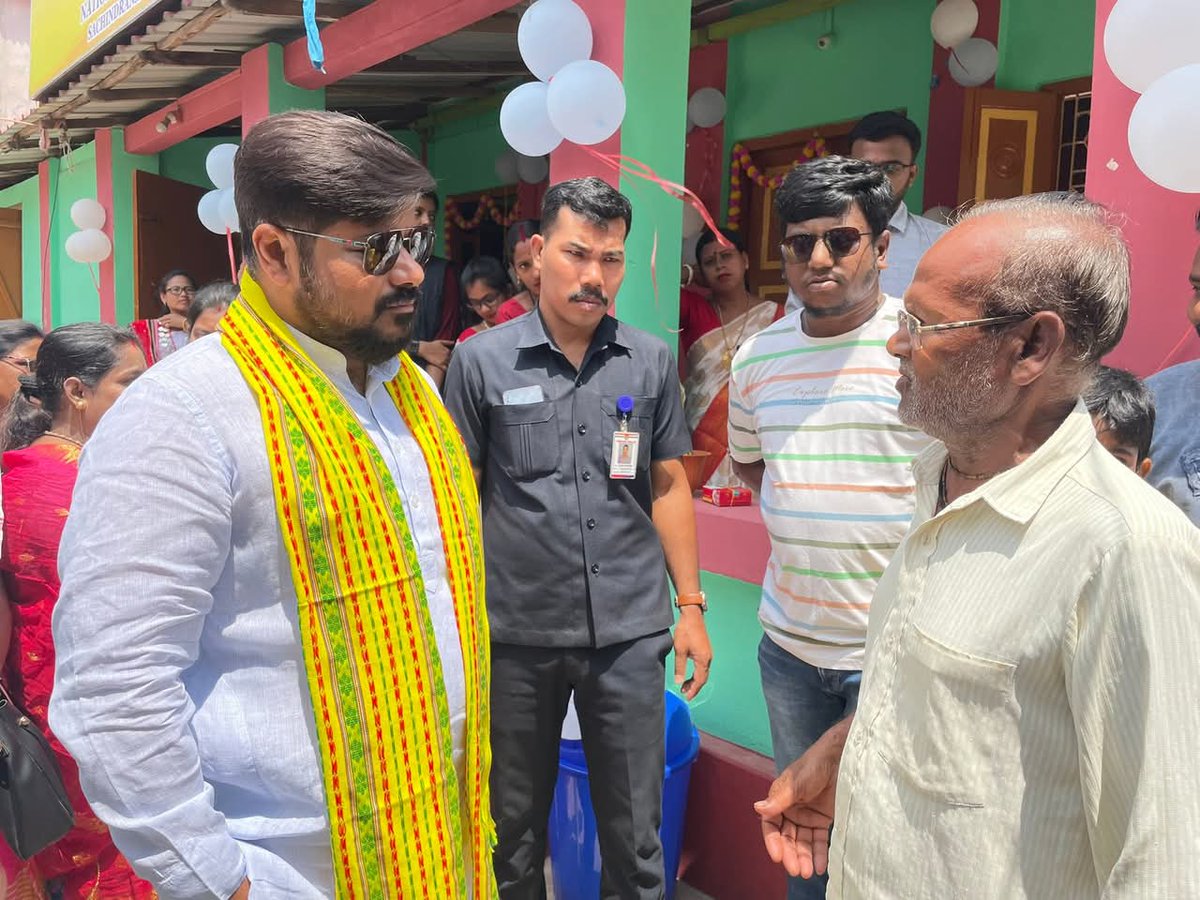 DMWest_Tripura's tweet image. Hon’ble Minister Sri Shishanta Chowdhury inaugurated the new CLF Office of Vinayak CLF under Jirania RD Block today — a step forward in women empowerment through TRLM.

#TRLM #WomenLedDevelopment #WestTripura #Jirania #SHG #LakhpatiDidi