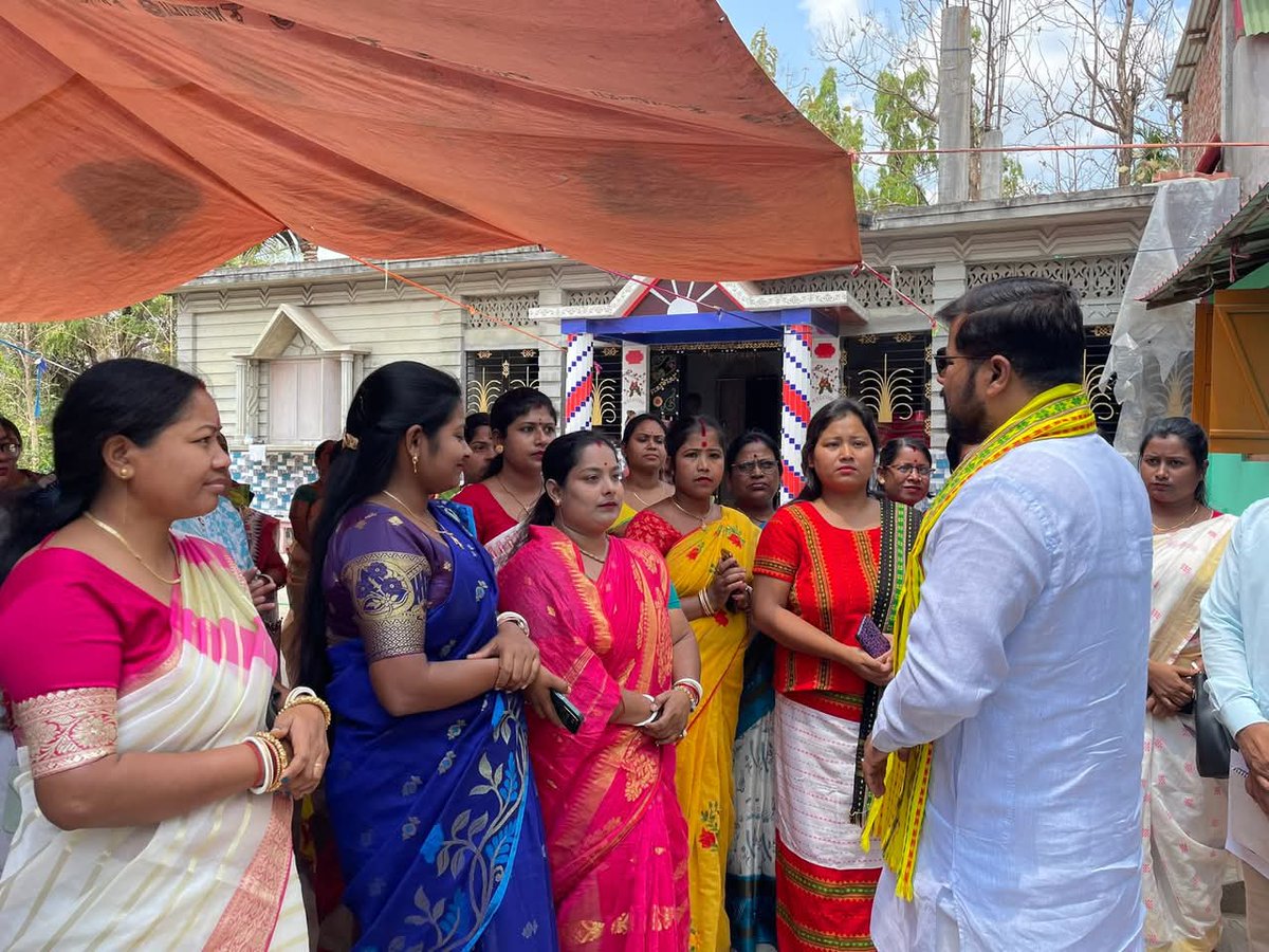 DMWest_Tripura's tweet image. Hon’ble Minister Sri Shishanta Chowdhury inaugurated the new CLF Office of Vinayak CLF under Jirania RD Block today — a step forward in women empowerment through TRLM.

#TRLM #WomenLedDevelopment #WestTripura #Jirania #SHG #LakhpatiDidi