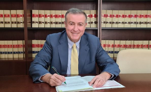 Desde Bernabé Abogados felicitamos a nuestro CEO, Carlos Bernabé, por su nombramiento como nuevo Secretario General de COEC.
murciaplaza.com/murciaplaza/ca…