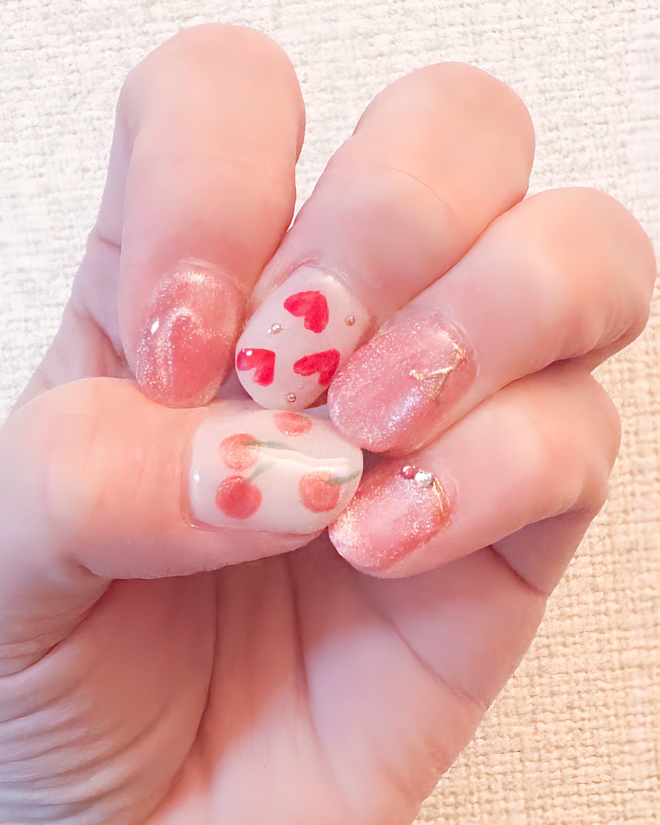 yuka_jjuni's tweet photo. #AEVEAnail
#さくらんぼ🍒
#ハート
#春
#かわいい
#マグネットネイル
春らしく明るく可愛いネイル❤️
可愛いネイルはテンション上がる⤴️🤭 https://t.co/AWxPm5X18T