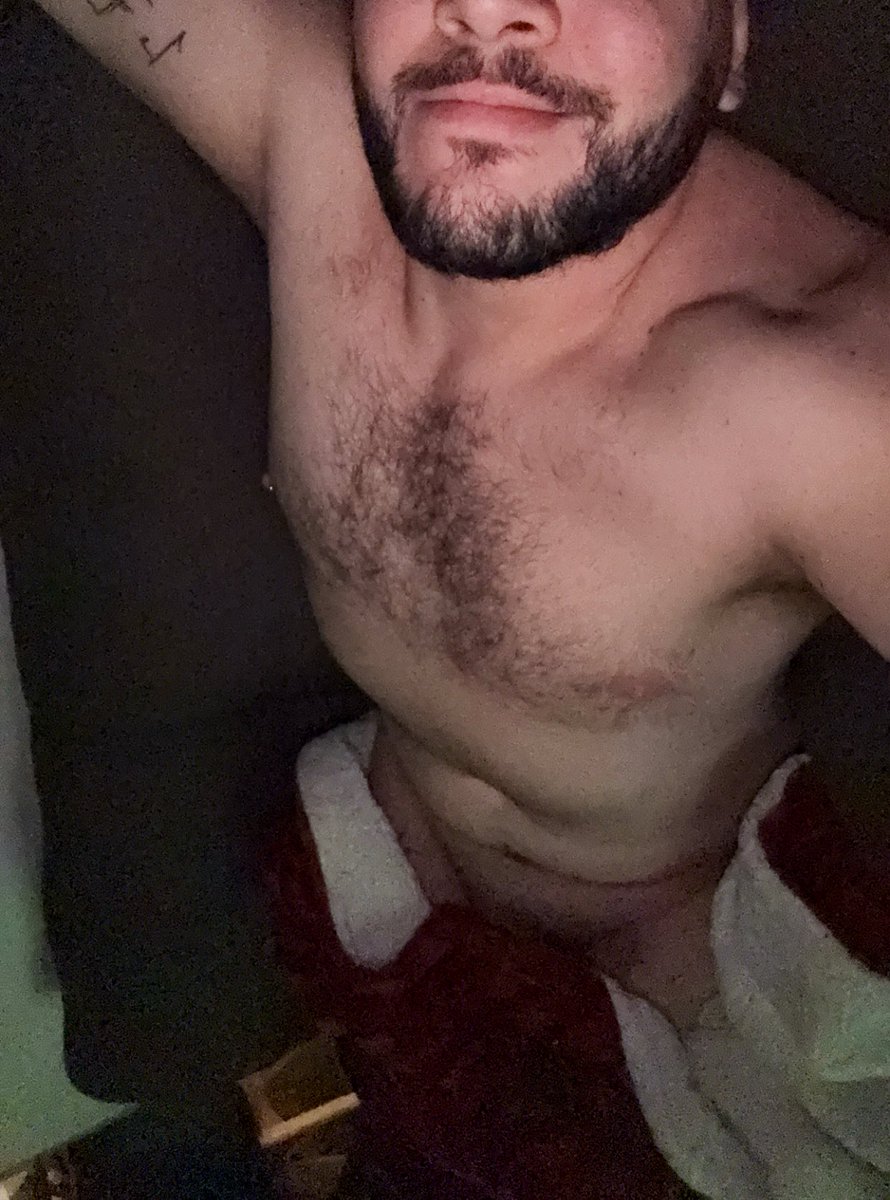 ToNyY93mb's tweet photo. Chaleur intense !
Besoin d’un jouet !! 😈
#chudai #gayspring https://t.co/98zcDljnfi