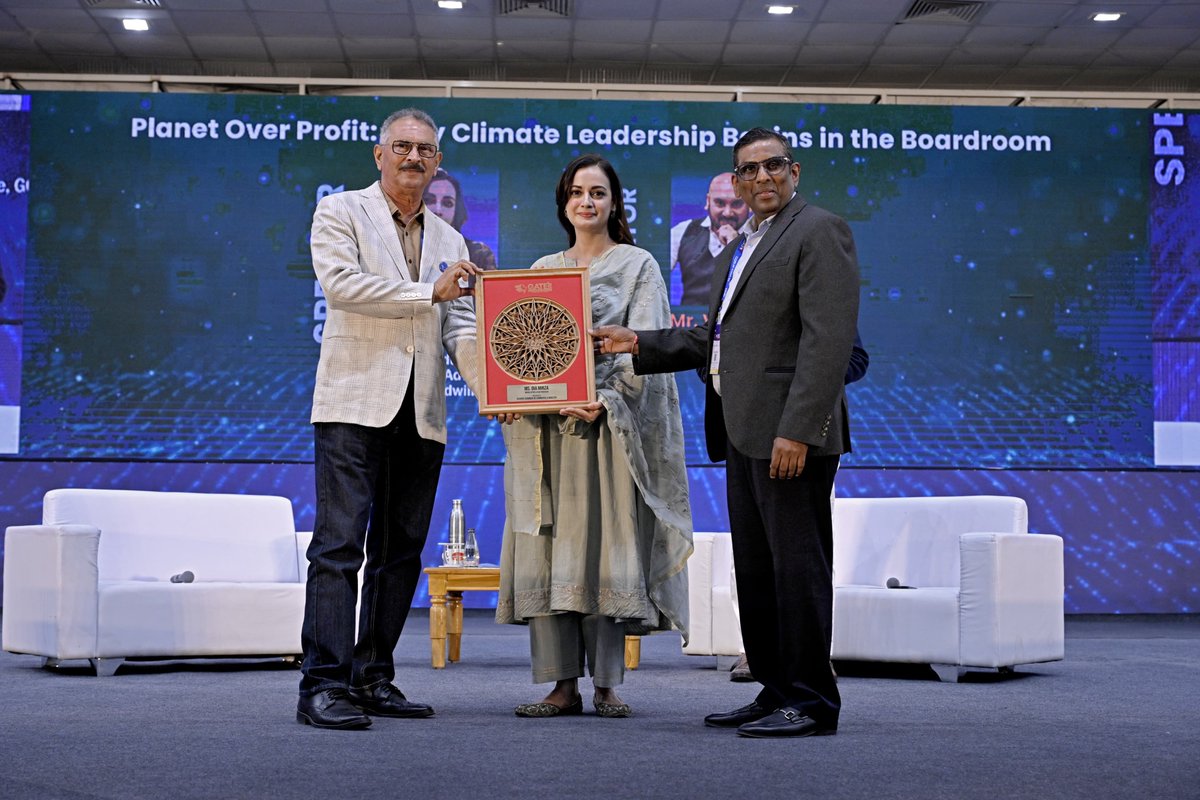 gccigate's tweet image. At GATE 2025, Dia Mirza (Actor, Producer, Eco Investor, UN SDG Advocate & UNEP Goodwill Ambassador) joined Vinod Malaviya (Chairman, GUJC Taskforce, GCCI) for a compelling talk on why climate leadership must begin in the boardroom.
#Sustainability #PlanetOverProfit @deespeak