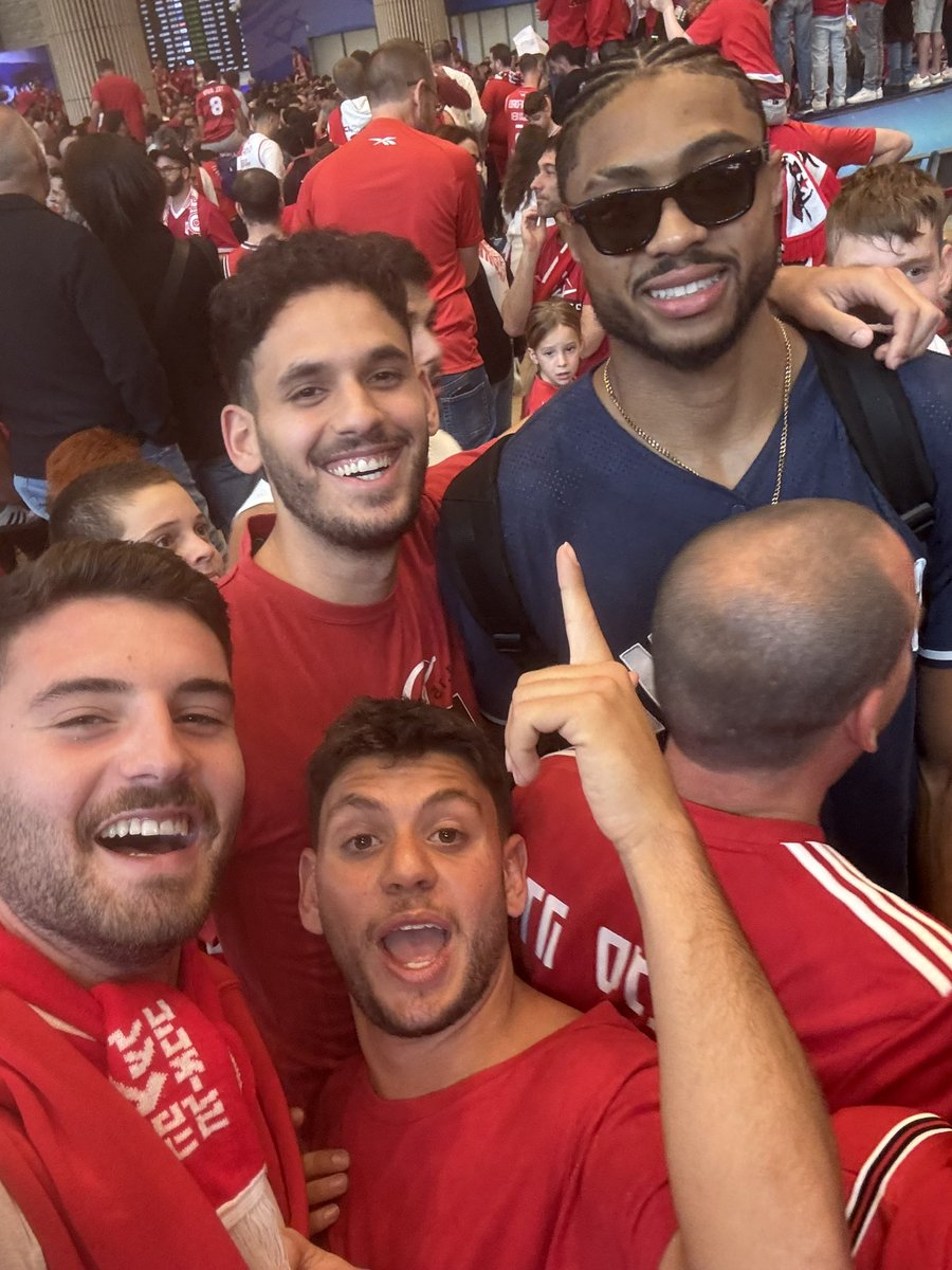 4pfMoshit's tweet photo. חג שמח ! https://t.co/N4HncmkSY5