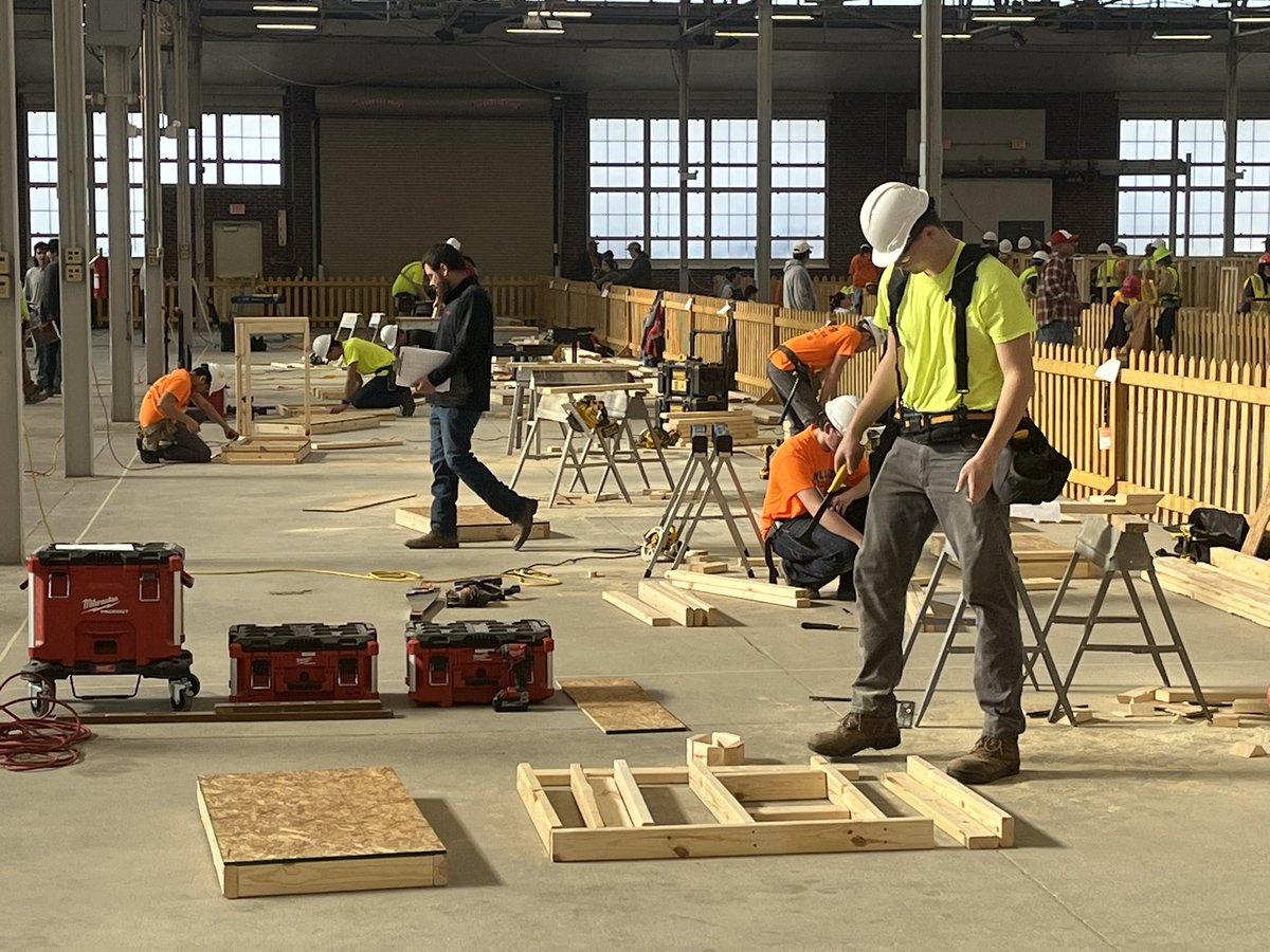 Oliver Adams tweet media