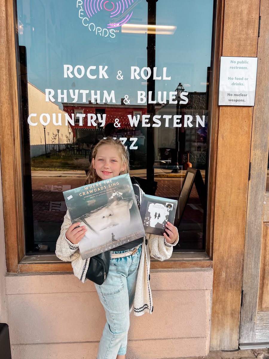 MiniSwiftieEve's tweet photo. @taylornation13 @PostMalone @blond_ish We drove head first, Fearlessly an hour and a half away for a chance to snag a Fortnite #RSD25 vinyl! @taylornation13 https://t.co/nANCvFurTH
