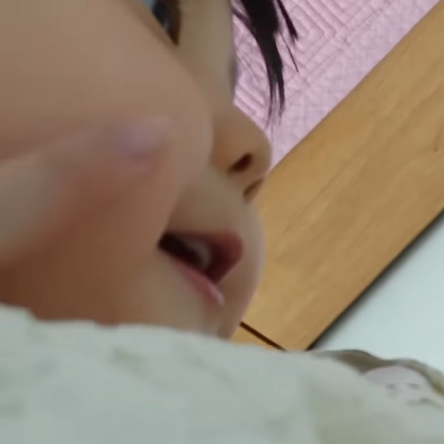 leeongsim's tweet image. 푸짐볼살, 기니인중, 동글코 이모든게유전이라는걸믿을수없어서울어버렷음..