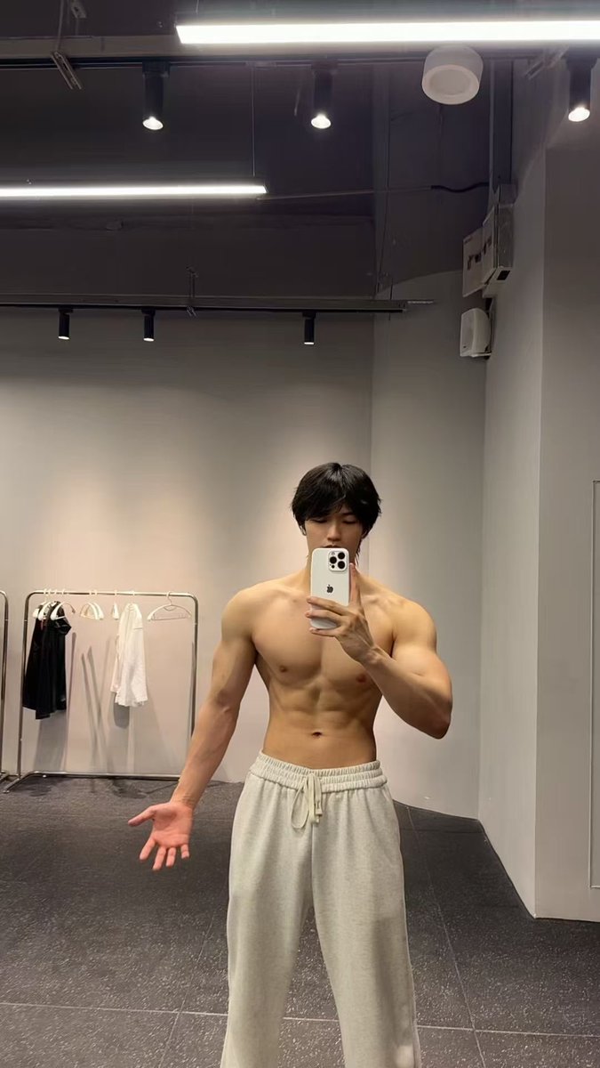 138848liu's tweet photo. 成都按摩师
#成都spa
#成都mb
#成都男模
#成都单男
#成都鸭子 https://t.co/BYnMlywjwR