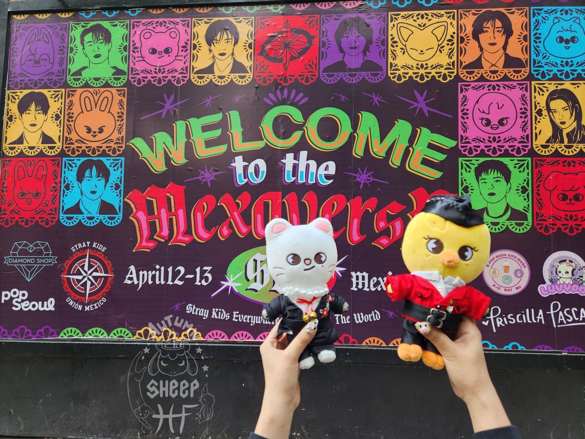 AutumnSheepHF's tweet photo. I'm so nervous! Today my babies and I we're ready to watch and enjoy Skz (say hello to my 2 sweeties 👋)

Hope i have fun and of course I'm going to try to record as many HF moments as I can!

Wish me luck 💪✨️

Y mis hyunlixeras mexicanas y latinas, tengamos un gran dia hoy 🫶🏻 https://t.co/HfI07pWLBB