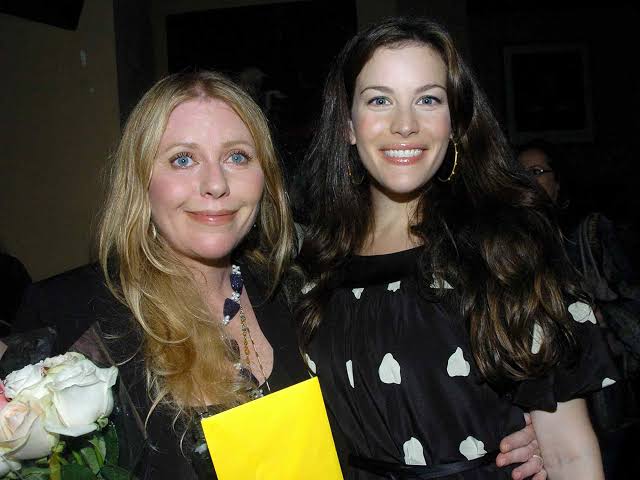 <a href="/modernhistory/">Modern History 𝕏</a> Liv Tyler’s mom is Bebe Buell, a former model and singer. They've always shared a close bond. Bebe raised Liv mostly on her own and kept her grounded despite the fame.