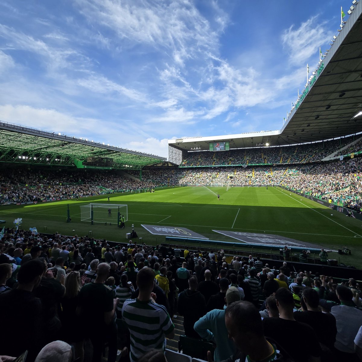 Club overnight trip to Paradise 🍀

<a href="/CelticFC/">Celtic Football Club</a>