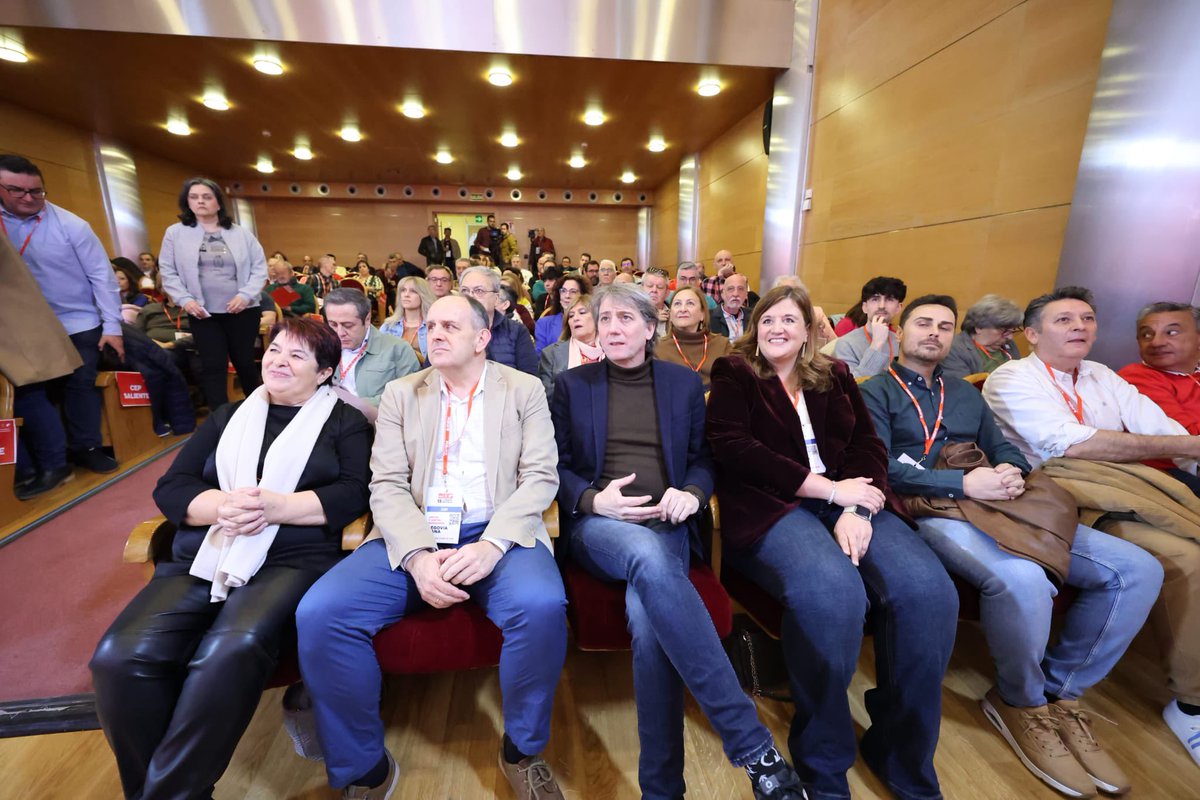 🌹 El PSOE de Segovia sale del 15º Congreso Provincial más fuerte, unido y renovado.

<a href="/JLAceves/">Jose Luis Aceves/❤️</a>, reelegido secretario general.

🧠 Juventud, experiencia y compromiso para liderar el futuro.

🏛️ Seguiremos siendo la voz de la ciudadanía segoviana.

INFO⤵️
bit.ly/4ia4nn5