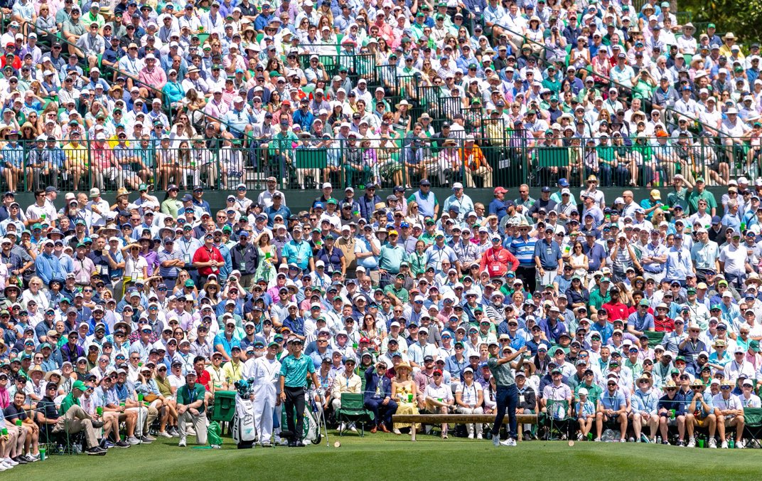No phones at The Masters is a something we need to normalise across everything including sports games, concerts, firework shows, meeting your favourite people and sunsets