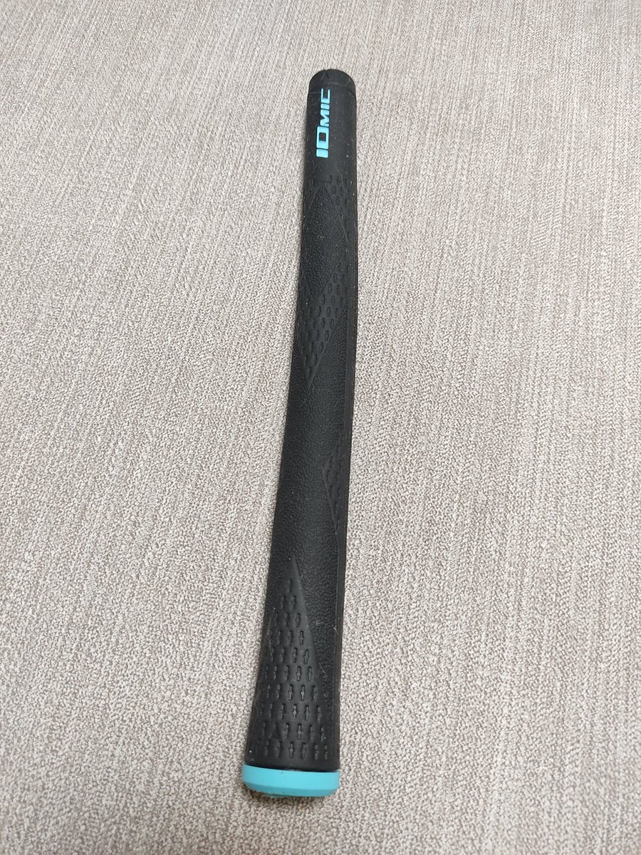 kiringolf's tweet image. グリップ交換
何度もやり直していることが情けなくなり一本お陀仏に👼

やり直しもありましたが無事に6本交換できました😊
1つレベルアップしたってことで👍️

#ゴルフ #グリップ交換 #IOMIC #下手くそ