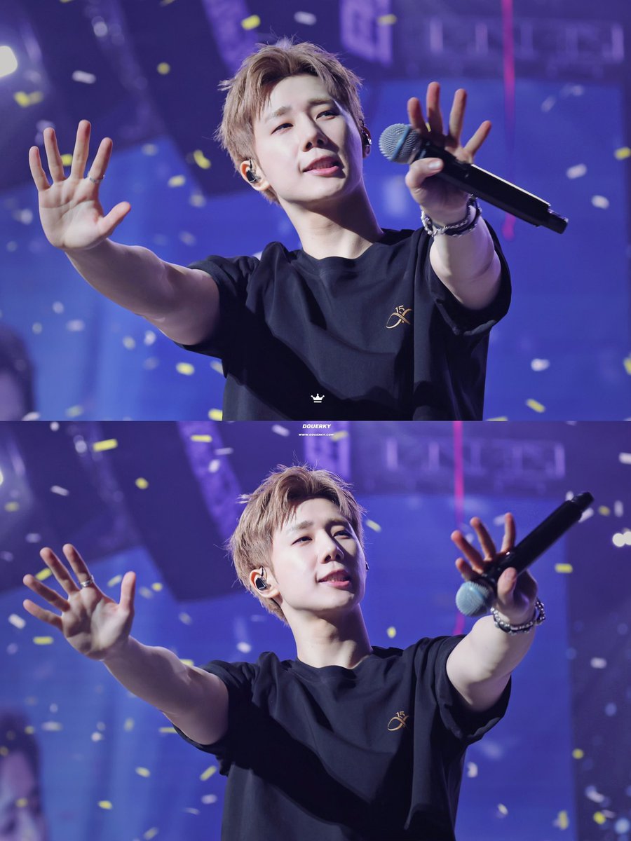 douerky's tweet photo. 250412 인피니트 앙콘 

👋

#성규 #김성규 https://t.co/m0Hs6dSVRK