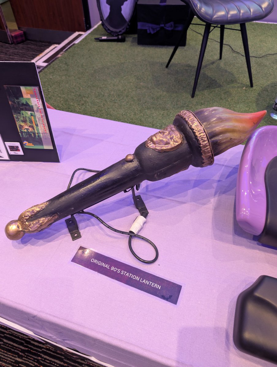 ChessingtonBuzz's tweet photo. Lots of great relics on display
WE REALLY WANT A PARK MUSEUM! ππ»
#Vampire35
#JohnWardleyQandA https://t.co/gNVpqjWq9Q