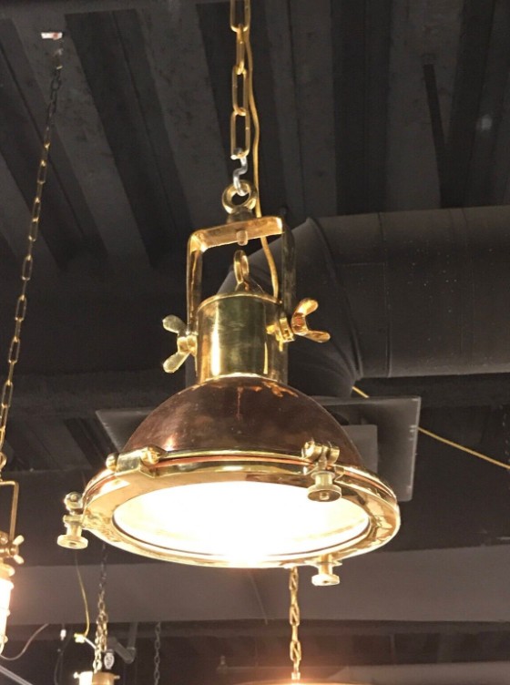 antiqueavenue24's tweet image. Add a bold steampunk edge to your decor with this vintage copper and brass hanging pendant light.   ebay.com/itm/4056293970… #SteampunkDecor #IndustrialLighting #VintageVibes #CopperPendantLight #CoachellaStyle #love #instagood #fashion #photooftheday #photography #art #beautiful