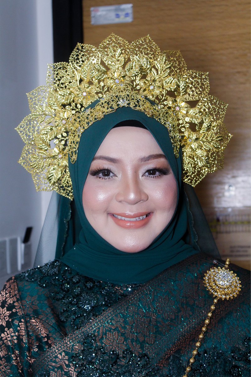 TouchbyWada's tweet photo. Harini ada client makeup untuk dinner award. Tapi theme bridal yaa. Auto jadi pengantin balik satu malamm. Btw siapa ada event on July onwards boleh la cari sayaa 🥰 https://t.co/TSzijUDB2B