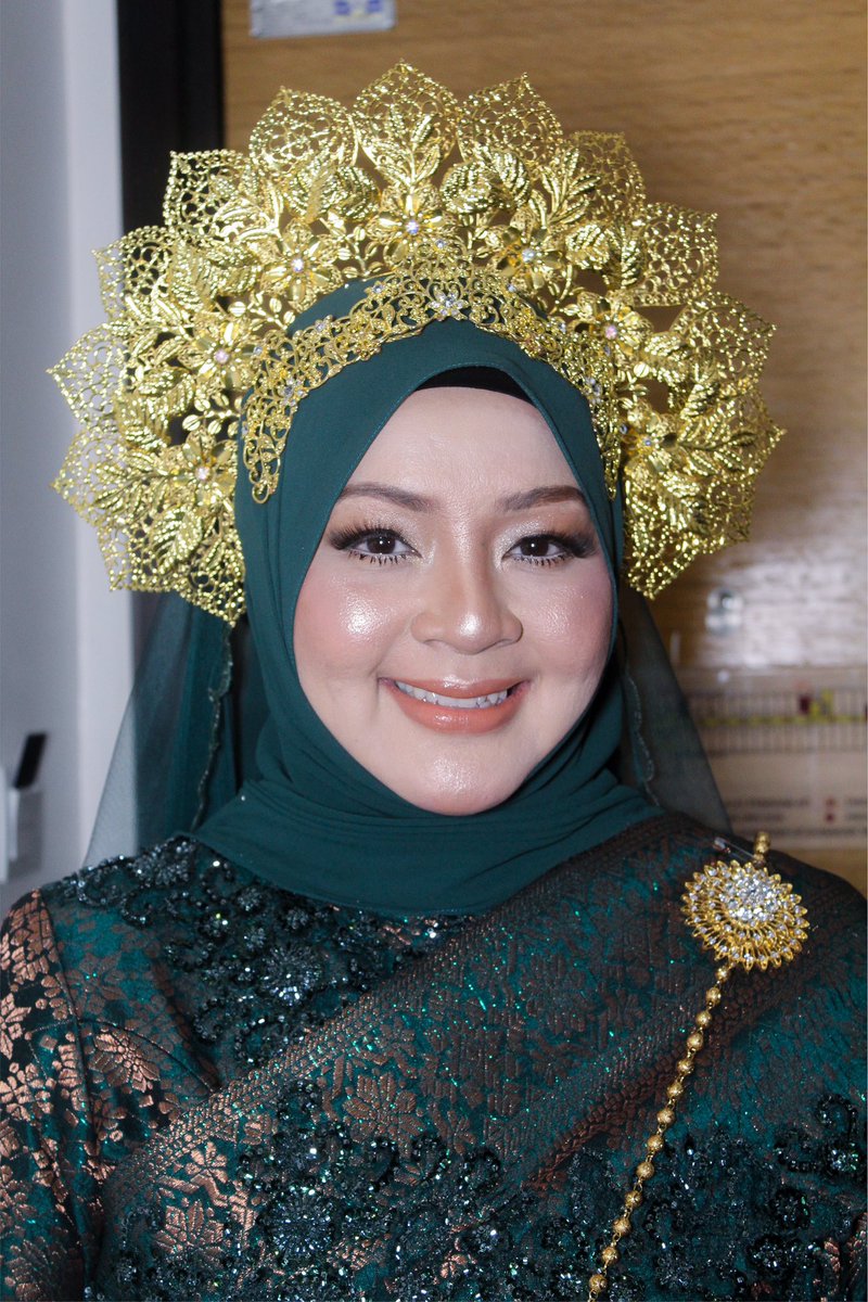 TouchbyWada's tweet photo. Harini ada client makeup untuk dinner award. Tapi theme bridal yaa. Auto jadi pengantin balik satu malamm. Btw siapa ada event on July onwards boleh la cari sayaa 🥰 https://t.co/TSzijUDB2B