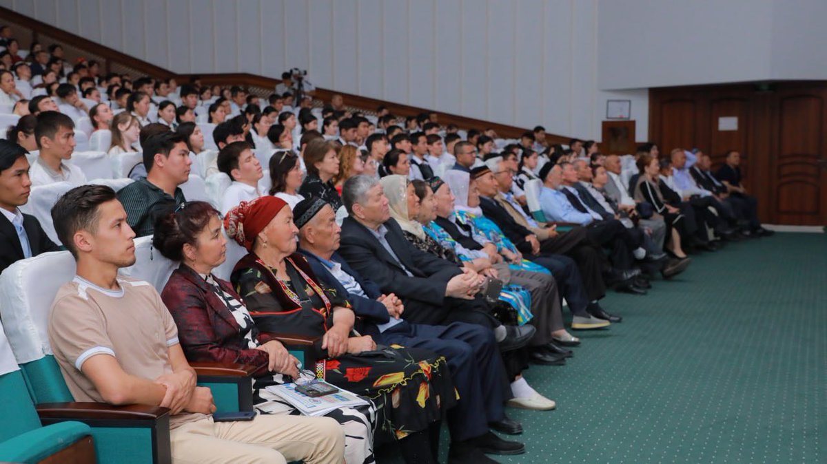 SabineMachl's tweet photo. In #Nukus, we held with local authorities &amp; #UNESCO the presentation of the documentary "Melodies of the Ancestors: Kobyz and Zhyrau". For centuries, sounds of the Kobyz &amp; storytelling of Zhyrau have carried the wisdom and identity of the people in this region. https://t.co/suiUpLiDyc