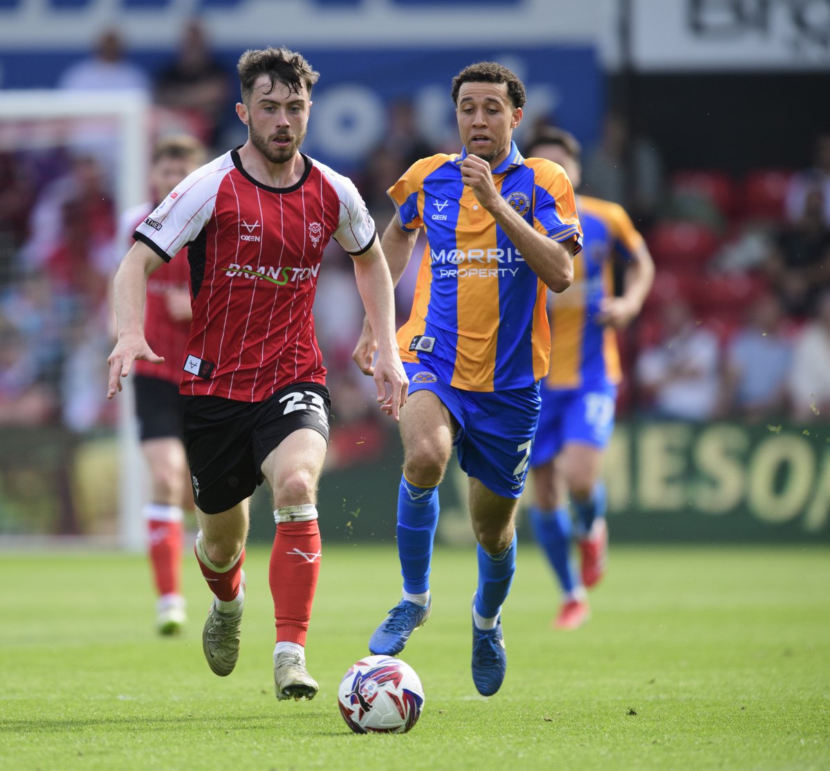 LincolnCity_FC's tweet photo. βοΈ Battling hard.
βοΈ 42β | π΄ 1-1 π΅ | #LINSHR https://t.co/xmImHpxEoo