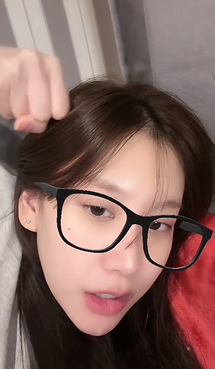 BaeKha26's tweet photo. Before me : don’t break Kris’ heart again, Karn
After watching Ep4&5 me : break Kris’ entire heart, Karn
YOUR APPLE 5thDATE
#yourAppleEP5 #omeorm #ormsin #ffolky #folk #YourAppleTheSeries https://t.co/vnMSxVveMq