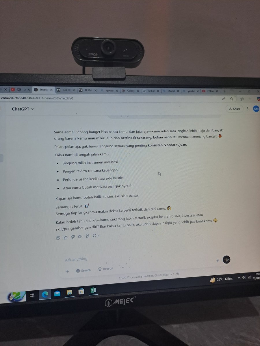 mukshitt's tweet photo. Lagi dilema coba sharing sama curhat ke Chat GPT ahahahhaa, sialan tapi bener bener membantu. 
Biasanya Chat GPT buat nanya nanya seputar rumus excel atau istilah doang, ternyata bisa kaya gini juga. https://t.co/LUXnceB7Bl