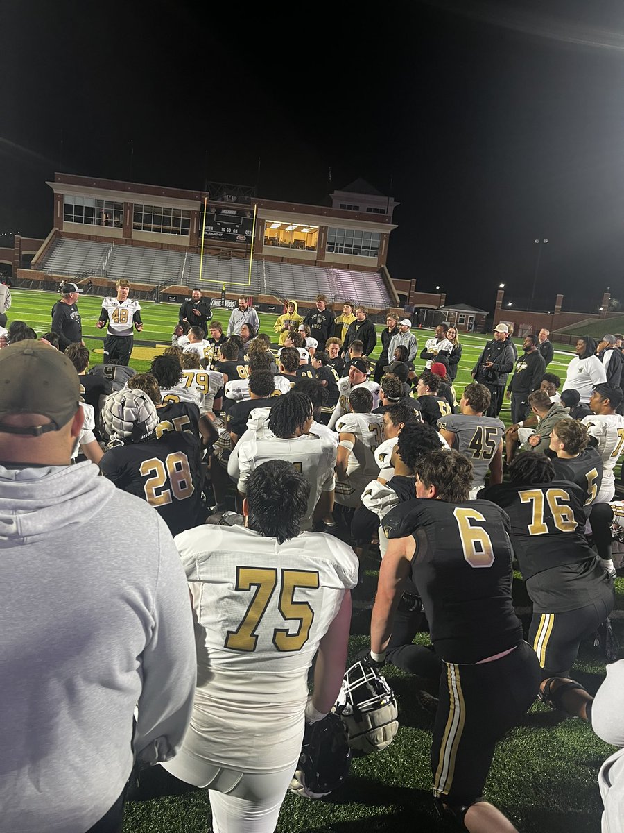 lofields_'s tweet photo. I had a great time visiting @LindenwoodFB for a spring practice and Junior Day. I can’t wait to be back on campus this summer! @coachgarcia57 @CoachFinley_ @Baldwin_CoachBB @MosesAle8 

@WildkitsFB @MilesOsei @Brent89959563 @griff_jensen10 @EDGYTIM @PrepRedzoneIL @CoachBigPete https://t.co/NZ9xp46vme