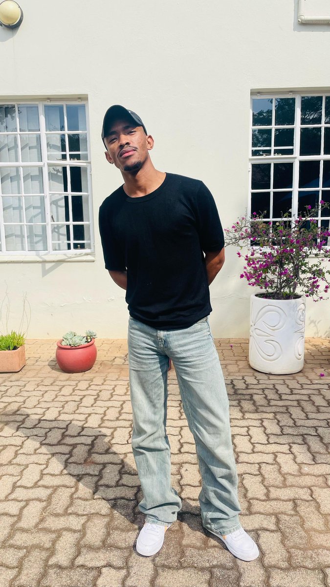 ZanoxoloKing's tweet photo. Happy Saturday ❤️ https://t.co/LJM87ZnrOk