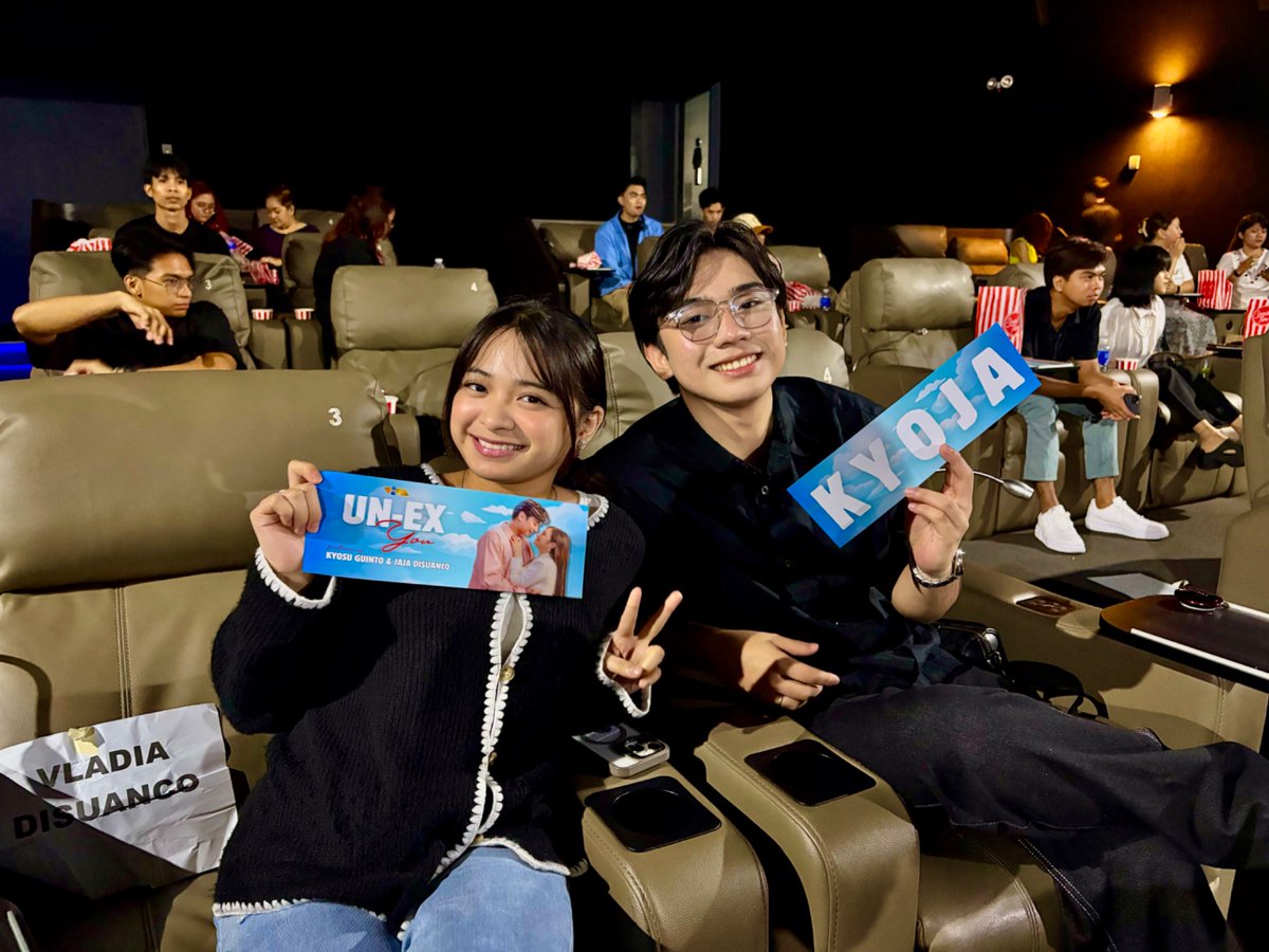 VIVA_Films's tweet photo. LOOK: #VladiaDisuanco and #KyosuGuinto at #UnExYouMovie Block Screening!
BIG LOVE TO TEAM #KyoJa and Solid KyoJa Renai’s! Ayain na ang buong tropa, pamilya pati si ex this WEEKEND at panoorin ang #UnExYou NOW SHOWING in cinemas!
#Kimje #KimMolina #JeraldNapoles https://t.co/4Ca7VVH16M