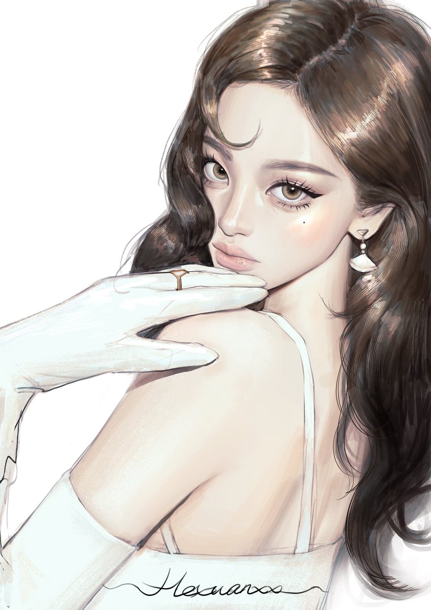 ningmedias's tweet photo. FAN ART                               REAL LIFE https://t.co/i99hBhcni7