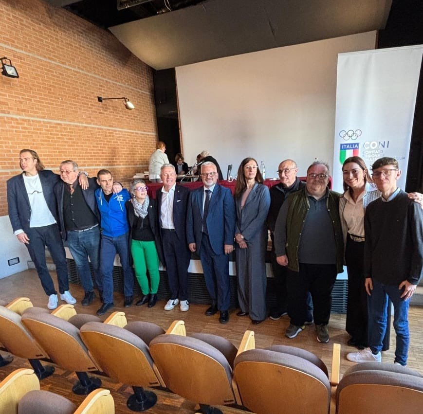 MaraNavarria's tweet photo. Nuovo team di lavoro, nuovo inizio per il #CONIFVG ! 🤝🏅
Oggi è stata eletta la nuova giunta del Coni Regionale FVG e sono felice di poter rappresentare, anche in questa sede, tutti gli atleti e le atlete della nostra Regione.
Buon lavoro al neoeletto presidente Andrea Marcon e a tutta la giunta, con la quale ci riuniremo già da mercoledì.
Un ringraziamento particolare al presidente uscente, Giorgio Brandolin per il lavoro degli ultimi tre mandati.
#mammaatleta
