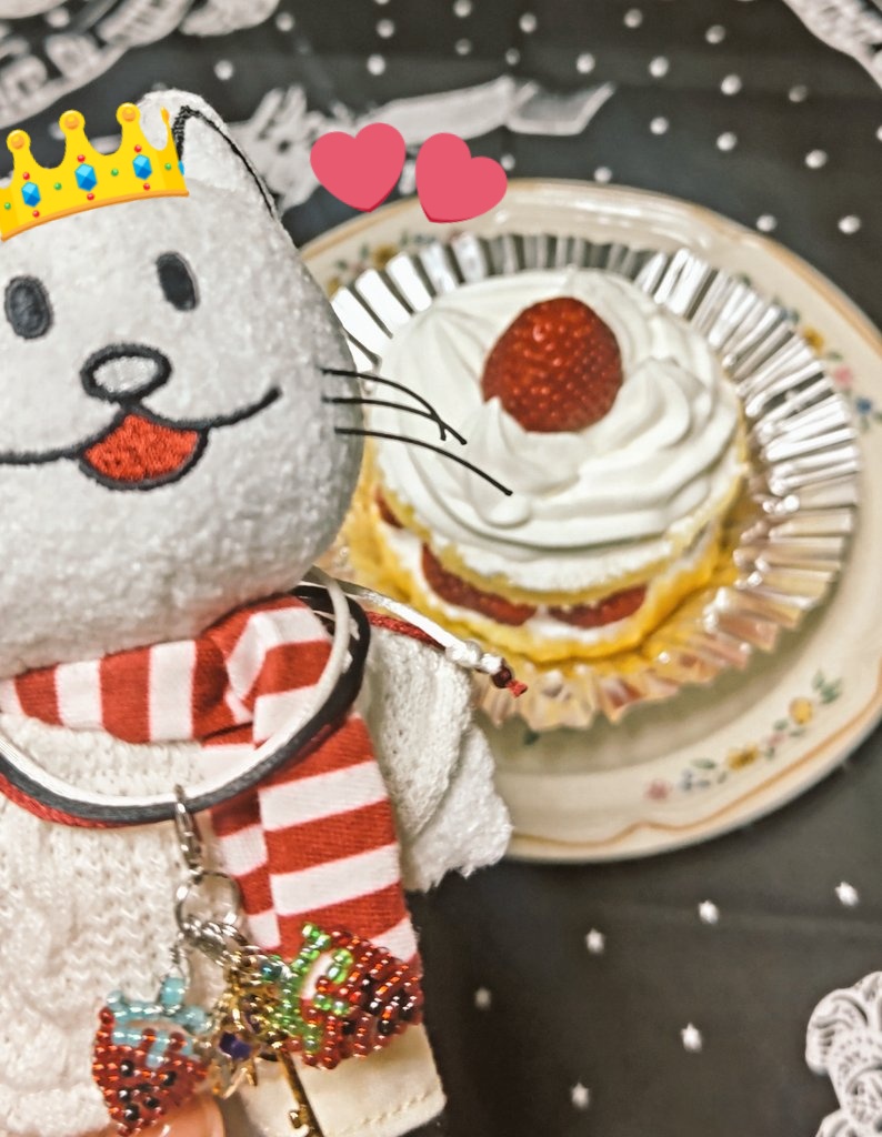 naruchoo1's tweet photo. 藤くん
46歳のお誕生日おめでとうございます✨🎂🤓🎁✨

あなたが作りたい音楽が、私がどんなすみっこにいても見つけてくれるんです。

どうか藤くんにとってのすばらしい1年となりますように🌟

(ニコルから藤くんに捧ぐすばらしい苺サンドショートケーキ🍓🍰💕)

#HBD藤くん
#HBDFJ
#BUMPOFCHICKEN https://t.co/1QYhmGRy1o