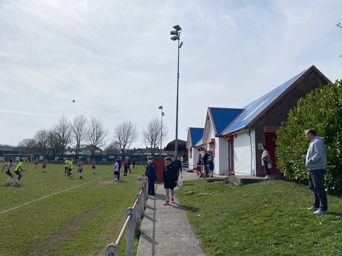 sujculture's tweet photo. I've been following signs /An occasional sunset reminded me /Or a flower hanging high on a julep tree /Or one Red Star hung low in the west
⚽️ Seaham Red Star v Carlisle City ⚽️#SeahamRedStar @SeahamRedStar 🏟️#Groundhopping @NonLeagueCrowd @HoughtonHooTwo 🌊#Seaham https://t.co/2ife8P3RsN