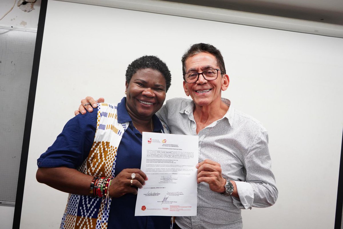 mellacaicedo's tweet photo. Hoy celebro con profunda gratitud el haber alcanzado el grado de doctora en Humanidades.
Agradezco a Dios, a los Orishas y a mis ancestros por su guía y fuerza durante este camino, que no ha estado exento de desafíos.
Cada paso, cada tormenta, me ha traído hasta aquí.
Este logro es colectivo, espiritual y profundamente humano.