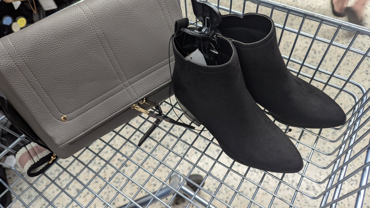 The Kinky Couple 2.2k (FinDom) tweet media