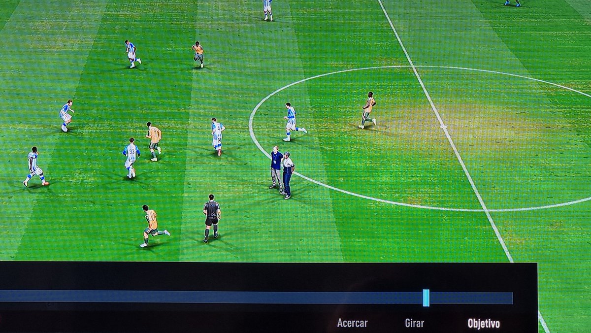 Lo de los ojeadores en medio del campo en el Fifa no me lo vi venir 🤪