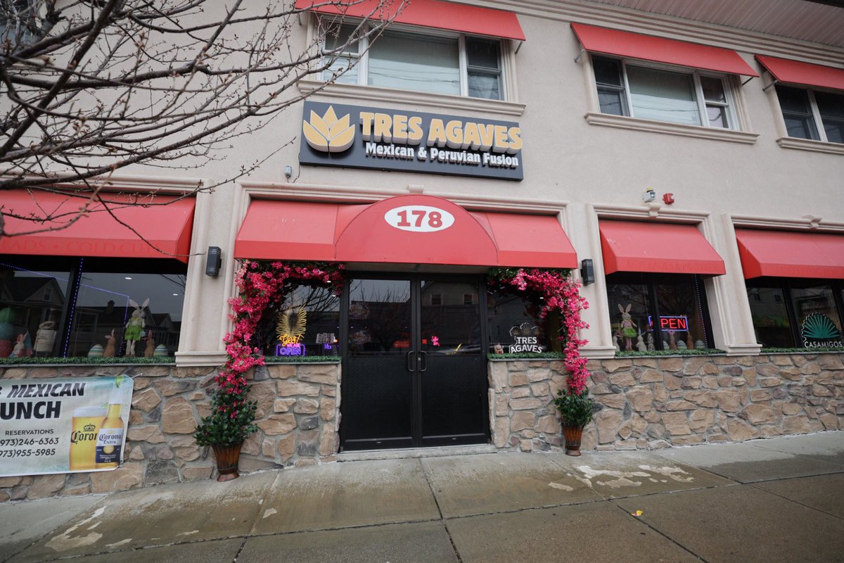 Grabbed a drink yesterday with Carolina, the owner of Tres Agaves Mexican &amp; Peruvian Fusion in Garfield!
 
Last year, we passed liquor license reform – benefiting small business owners like Carolina, who was able to convert a dormant pocket license into an active liquor license