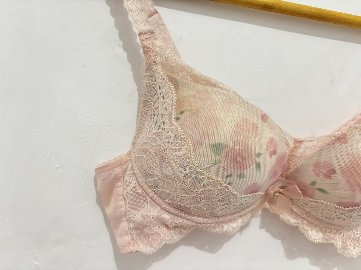 putsooj's tweet photo. Order bisa via chat ya
Brand : MERIME By Eblin
Size : 36 cup A (80A)
Harga : 25.000
Cakep bener ini asli

Bisa shopee + admin 14% ya
Manual jne / jne, dari lamongan jatim https://t.co/94LQGIV6ID