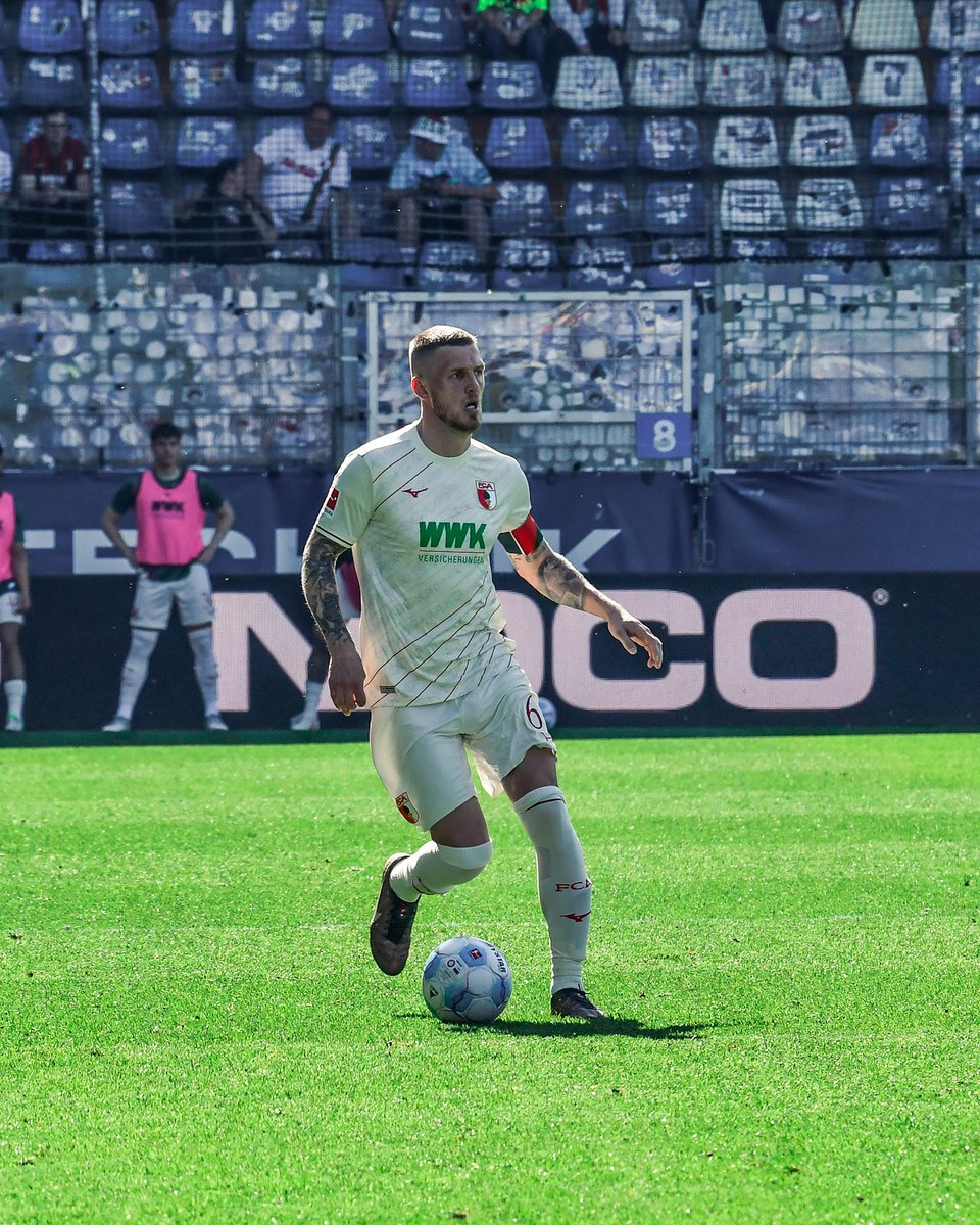 FCAugsburg's tweet photo. #Ordets verpasst knapp. Bochum jetzt mit ordentlich Rückenwind...

67' | 1:1 | #BOCFCA https://t.co/x1WMedZNno