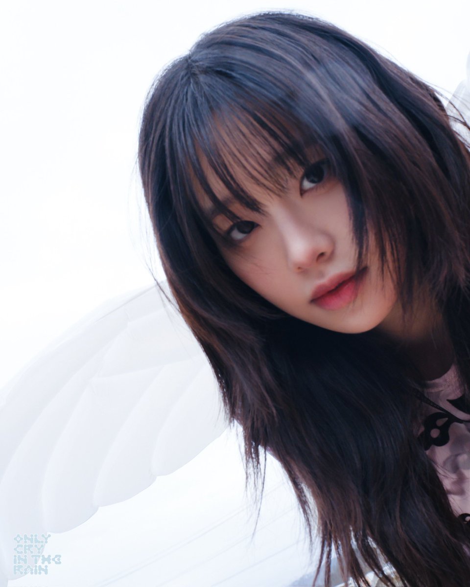 [💿]
CHUU 3RD MINI ALBUM [Only cry in the rain]

🎧2025.04.21 6PM (KST)

Tiny cuckoo quietly lives in my heart🪽

#CHUU #츄 #Onlycryintherain