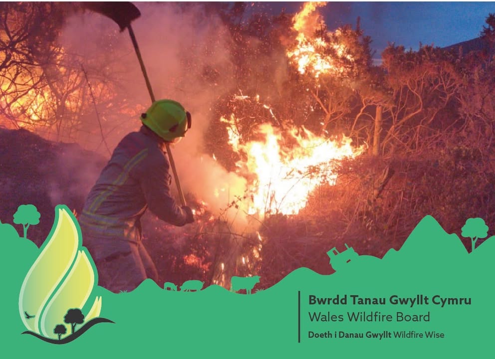 🔥 Following the recent increase in wildfires, we need YOUR help!

👨‍🚒 If you have any information or intelligence that could assist in our investigations, please contact the Arson Reduction Team.

📞 Anonymous hotline: 08007317287
📧 Email: Arsonreduction@southwales-fire.gov.uk