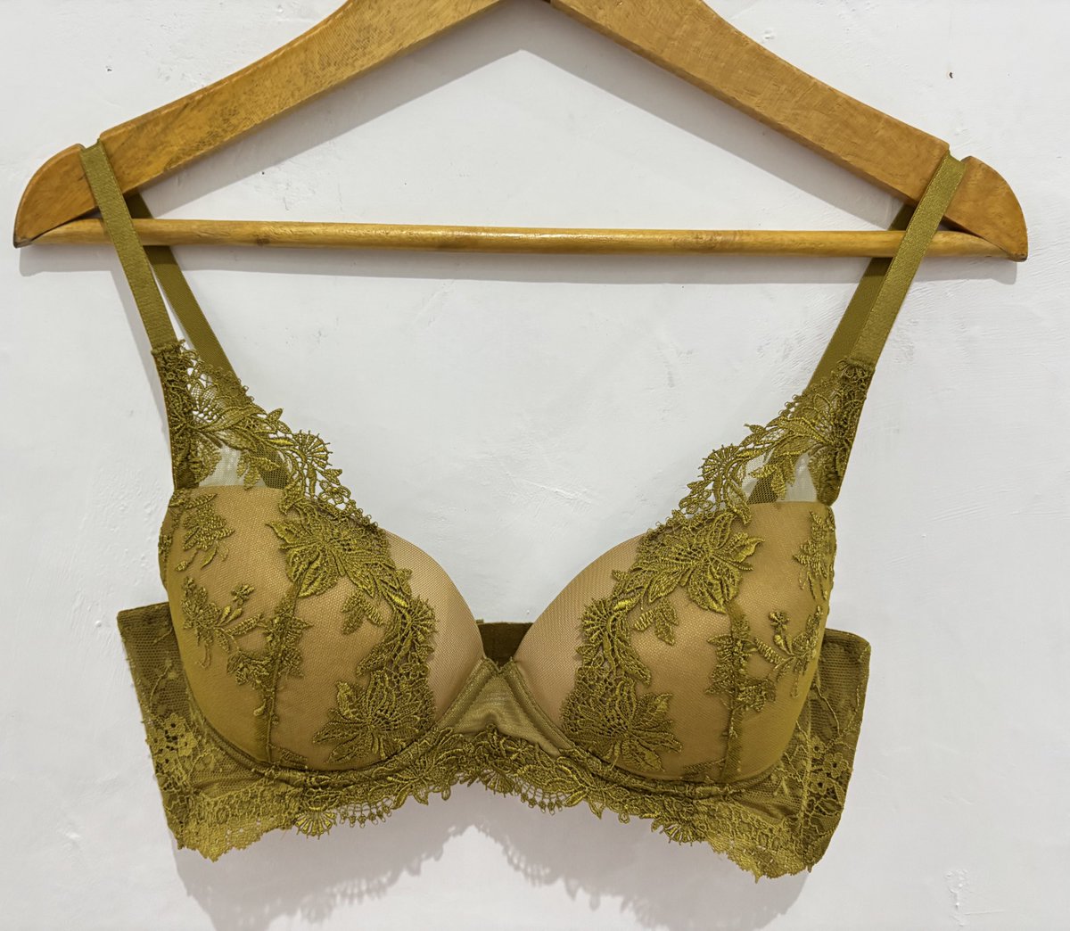 putsooj's tweet photo. Order bisa via chat ya
Brand : VERAWANG
Size : 34 Cup C (75C)
Harga : 35.000
Cakep asli😭😭😭

Bisa shopee + admin 14% ya
Manual jne / jne, dari lamongan jatim https://t.co/DcjIFG0foh