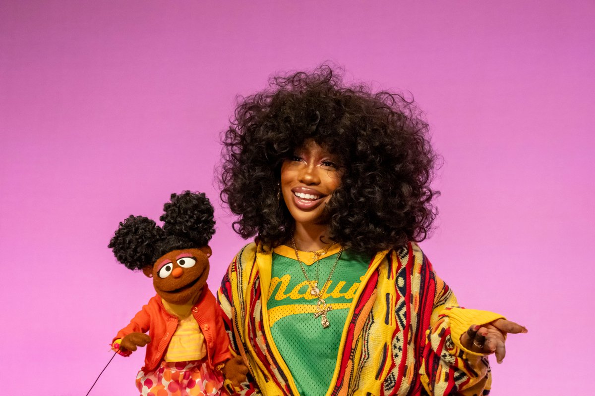 sesamestreet's tweet photo. Welcome to @sza street! 💛💚 https://t.co/NgaIeEMqUA