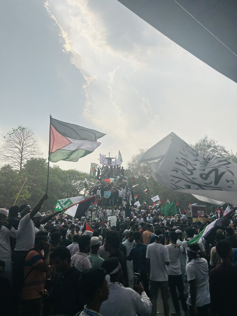 rashedul32844's tweet image. From the river to the sea
Palestine will be free..!
#PalestineSolidarityMovementBangladesh 
#stopgenocid 
#FreePalestine 
#theworldstopforgaza