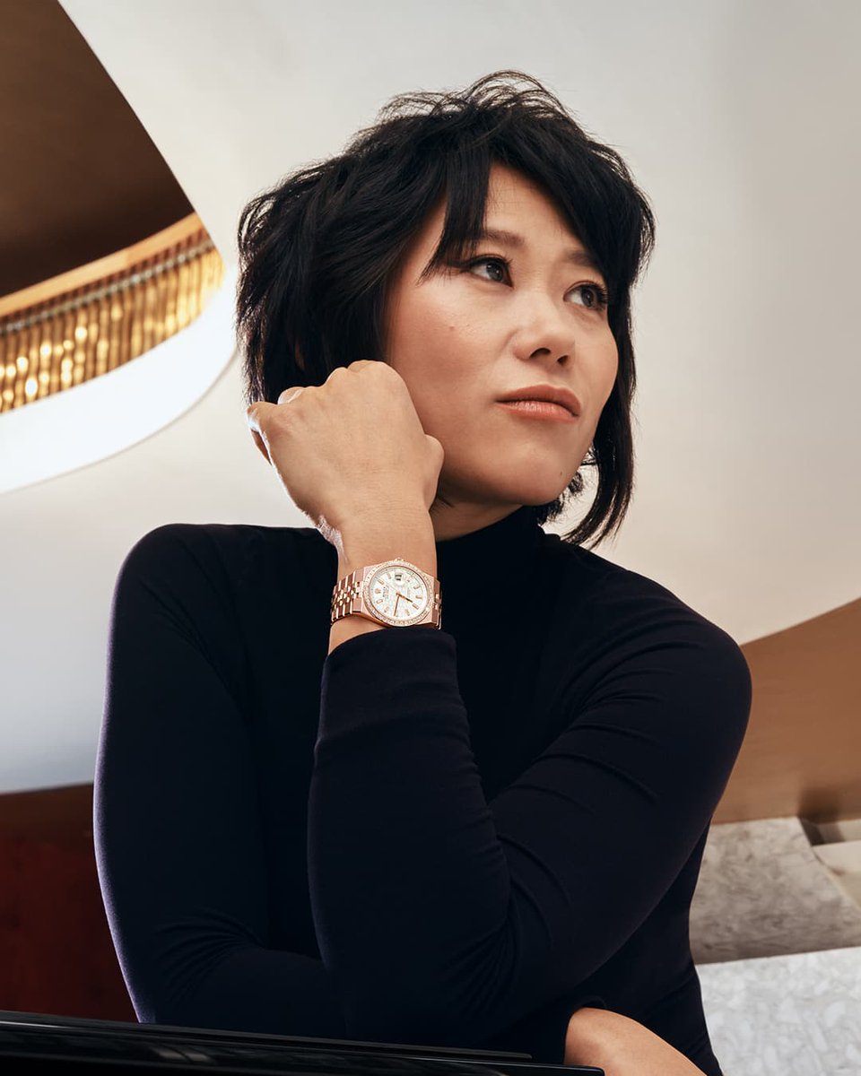 laminedor's tweet photo. Rolex Testimonee and virtuoso pianist Yuja Wang wears the new @Rolex Land-Dweller 36 in 18ct Everose gold with a diamond-set dial and bezel, a watch designed for those who build their own destinies.

#Rolex #LandDweller #WatchesAndWonders2025 #OfficialRolexRetailer #LaMinedOr https://t.co/q48m44yKYG
