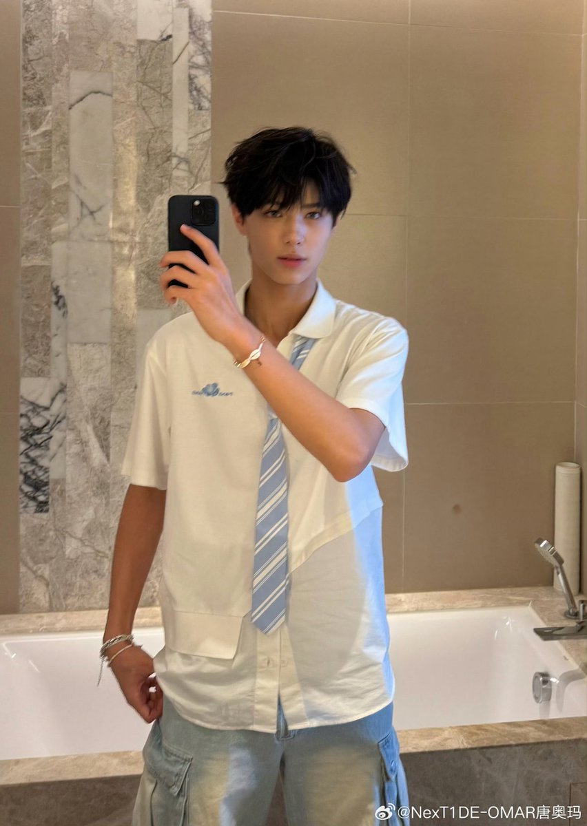 nt1pics's tweet photo. 🦖 weibo update 

🔗 https://t.co/fLnbSXua5o

NexT1DE IN HAINAN
#NexT1DExWATERBOMB #NexT1DE #NexT1DE_OMAR https://t.co/yO7yq6b9qO